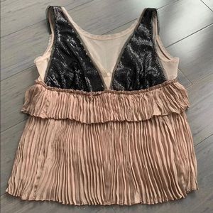 New NWOT BCBG Sequin Top Size Small S